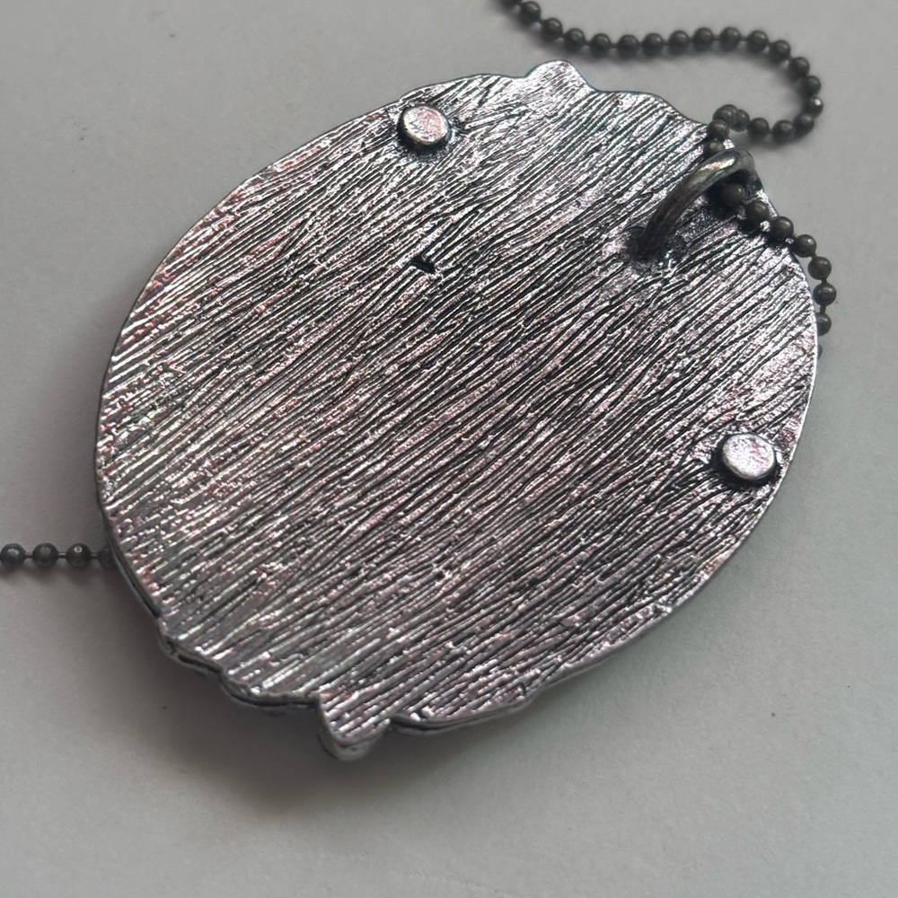 Gray Cameo Pendant Necklace - Women Jewelry - Picture 2 of 4